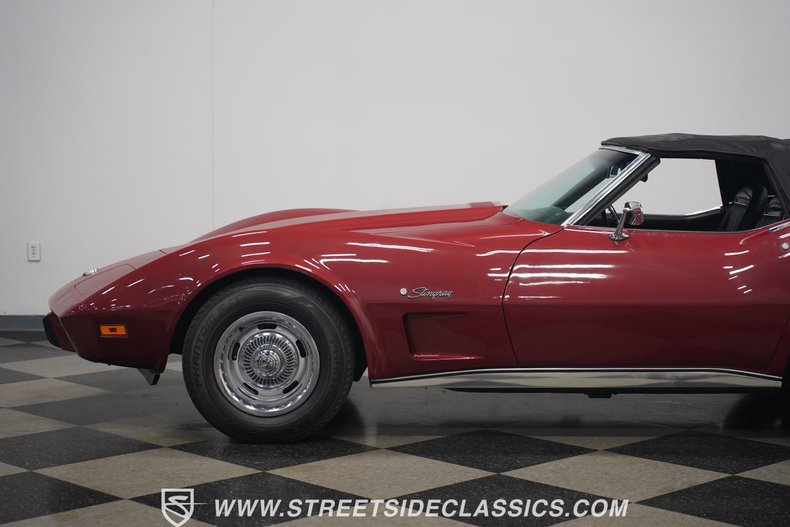 Unknown-Corvette-1975-Dark-Red-Metallic-Black-31