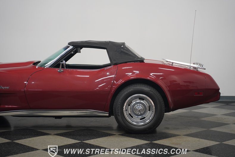 Unknown-Corvette-1975-Dark-Red-Metallic-Black-32