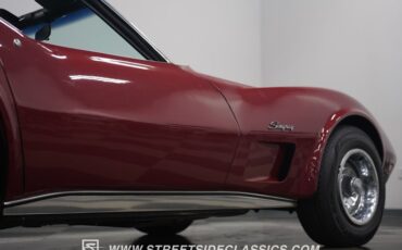Unknown-Corvette-1975-Dark-Red-Metallic-Black-37