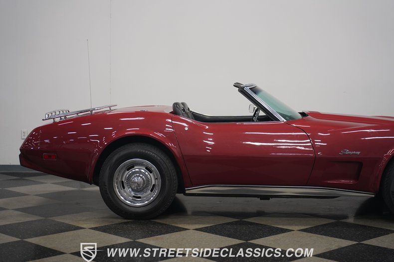 Unknown-Corvette-1975-Dark-Red-Metallic-Black-38