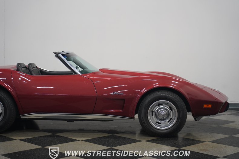 Unknown-Corvette-1975-Dark-Red-Metallic-Black-39