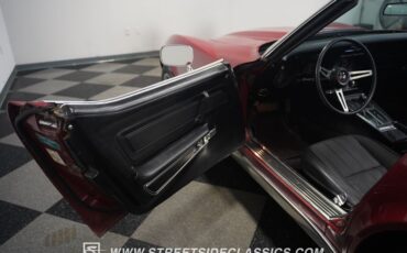 Unknown-Corvette-1975-Dark-Red-Metallic-Black-45