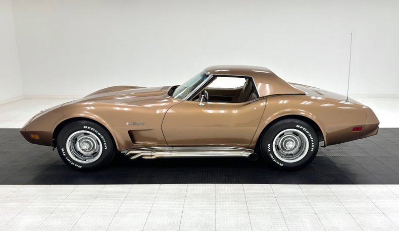 Unknown-Corvette-1975-Medium-Saddle-Metall-Medium-Saddle-2