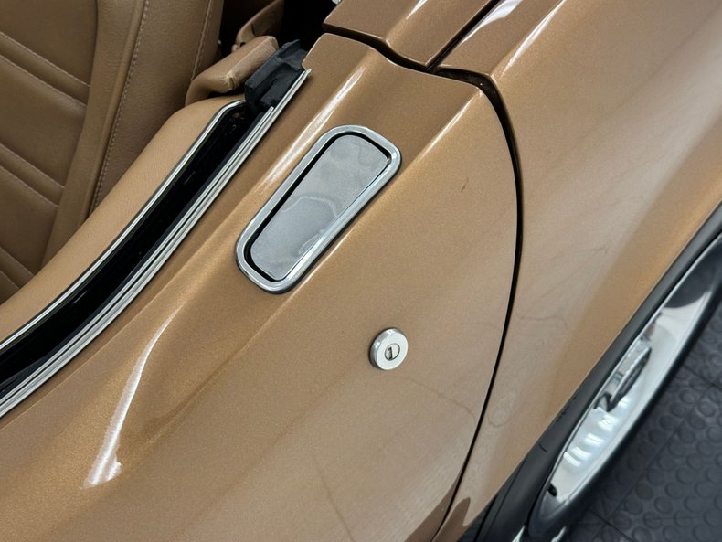 Unknown-Corvette-1975-Medium-Saddle-Metall-Medium-Saddle-21