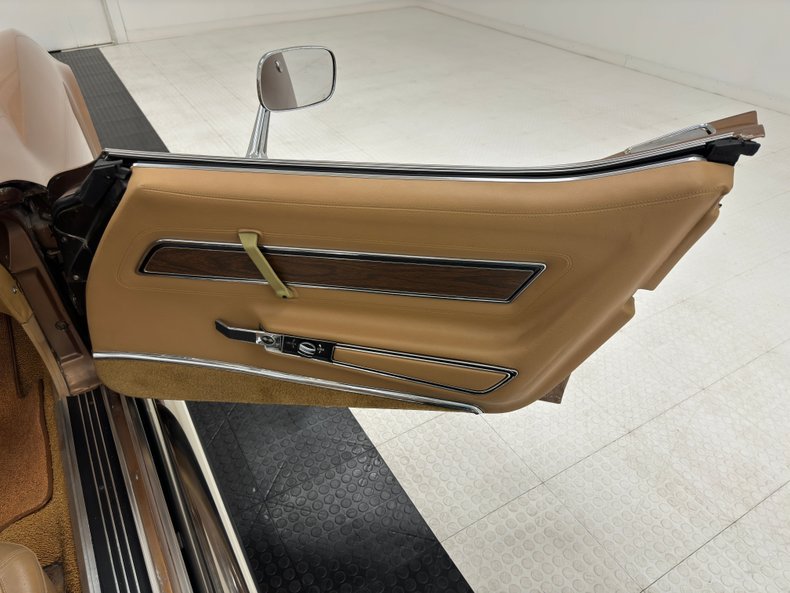 Unknown-Corvette-1975-Medium-Saddle-Metall-Medium-Saddle-35