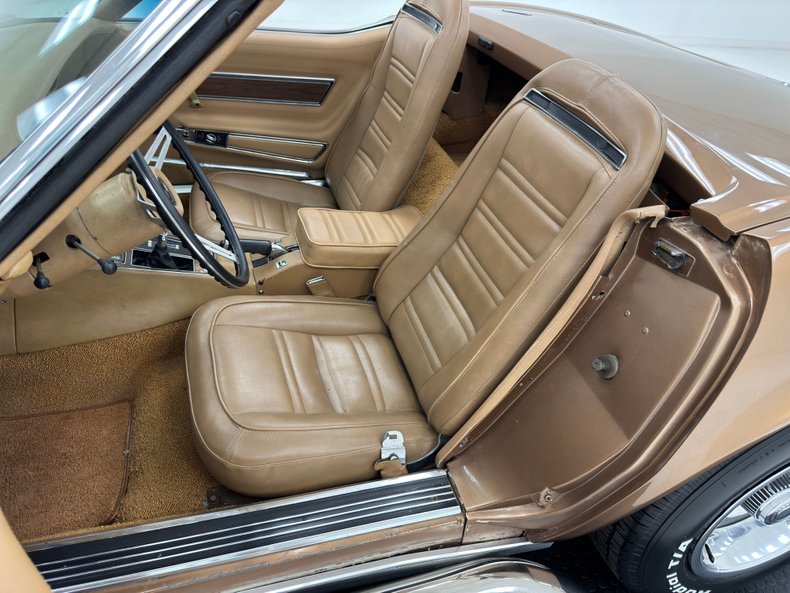Unknown-Corvette-1975-Medium-Saddle-Metall-Medium-Saddle-36