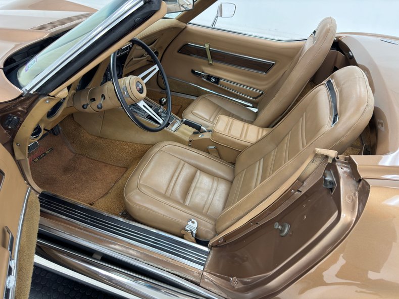 Unknown-Corvette-1975-Medium-Saddle-Metall-Medium-Saddle-37