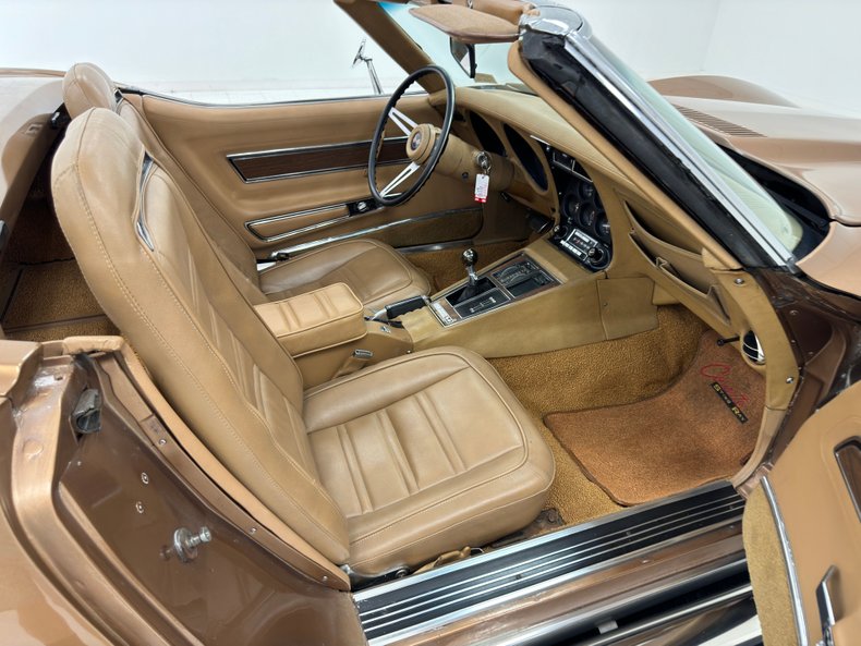 Unknown-Corvette-1975-Medium-Saddle-Metall-Medium-Saddle-39