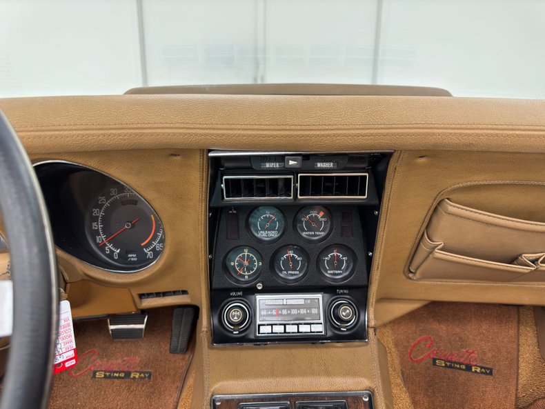 Unknown-Corvette-1975-Medium-Saddle-Metall-Medium-Saddle-44