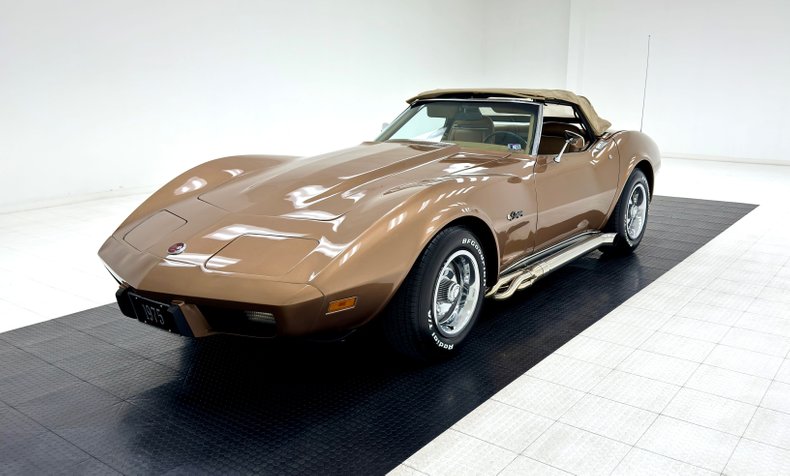 Unknown-Corvette-1975-Medium-Saddle-Metall-Medium-Saddle