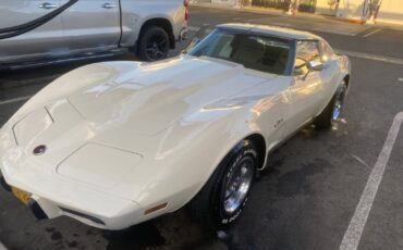 Unknown-Corvette-1975-Off-White-Tan-3