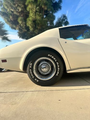 Unknown-Corvette-1975-Off-White-Tan-6