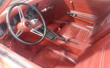 Unknown-Corvette-1975-Red-1