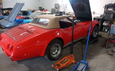 Unknown-Corvette-1975-Red