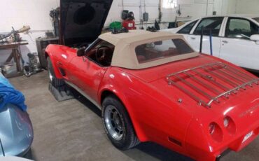 Unknown-Corvette-1975-Red-5