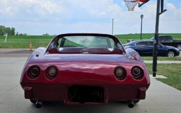 Unknown-Corvette-1975-Red-6