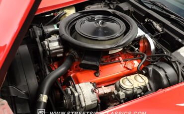 Unknown-Corvette-1975-Red-Black-1