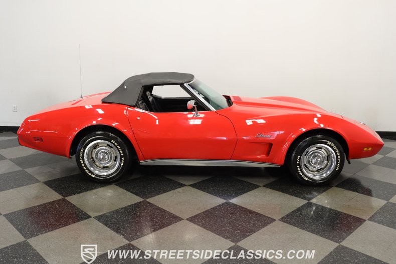 Unknown-Corvette-1975-Red-Black-13