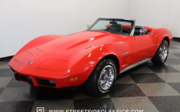 Unknown-Corvette-1975-Red-Black-18