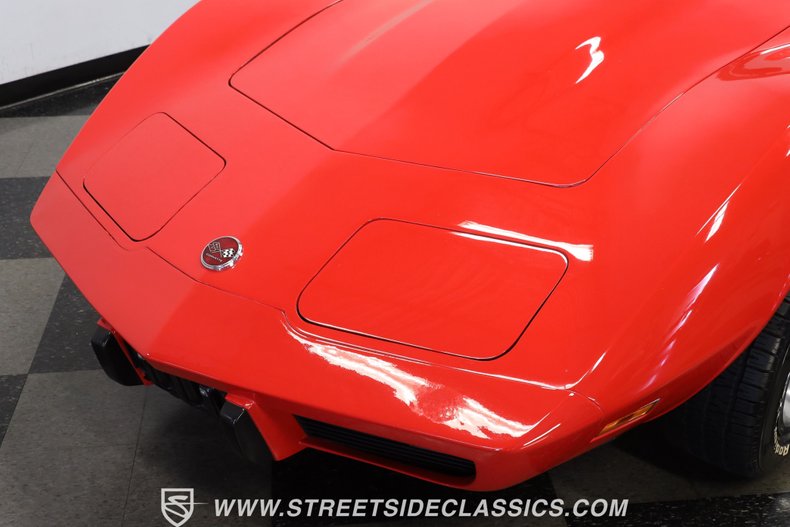 Unknown-Corvette-1975-Red-Black-19