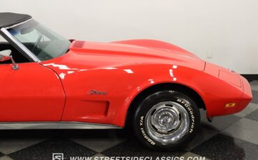 Unknown-Corvette-1975-Red-Black-25