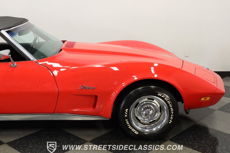 Unknown-Corvette-1975-Red-Black-25