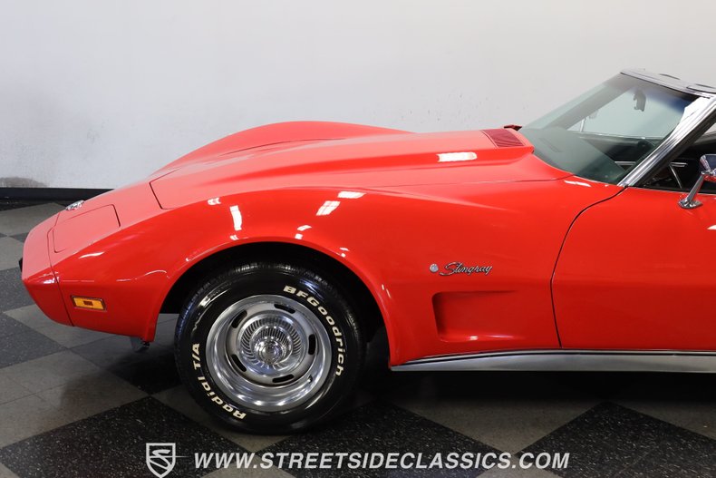Unknown-Corvette-1975-Red-Black-26