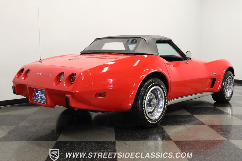 Unknown-Corvette-1975-Red-Black-29