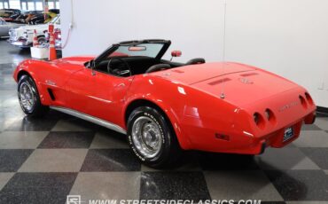 Unknown-Corvette-1975-Red-Black-3
