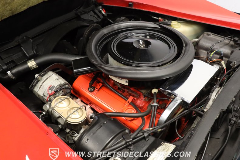 Unknown-Corvette-1975-Red-Black-33
