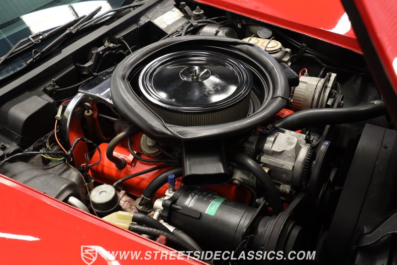 Unknown-Corvette-1975-Red-Black-34