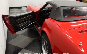 Unknown-Corvette-1975-Red-Black-35