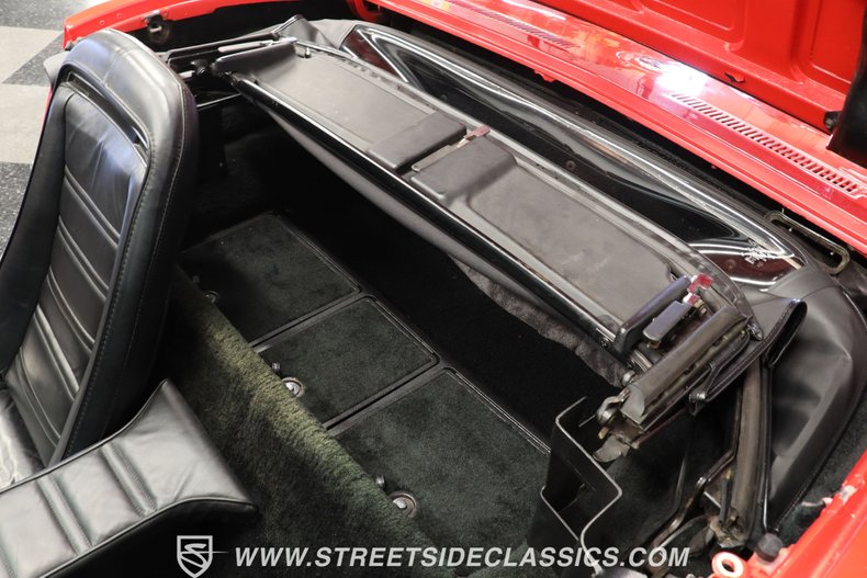 Unknown-Corvette-1975-Red-Black-45