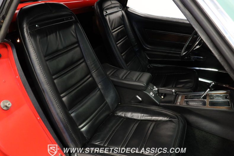 Unknown-Corvette-1975-Red-Black-47
