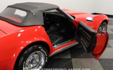 Unknown-Corvette-1975-Red-Black-7
