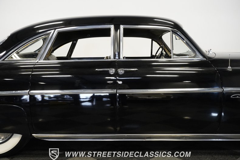 Unknown-Cosmopolitan-1951-Black-Green-39