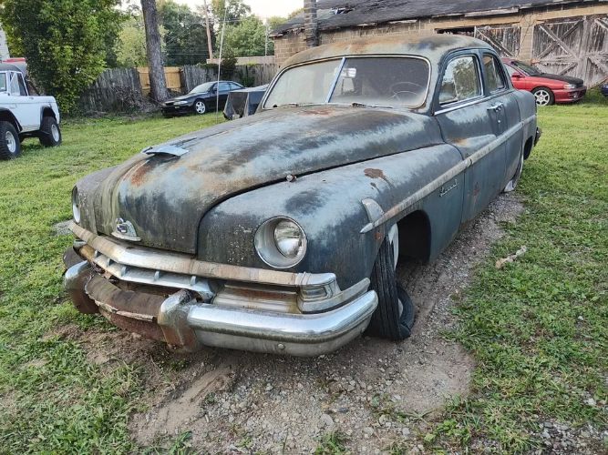 Unknown-Cosmopolitan-1951-Gray-Gray