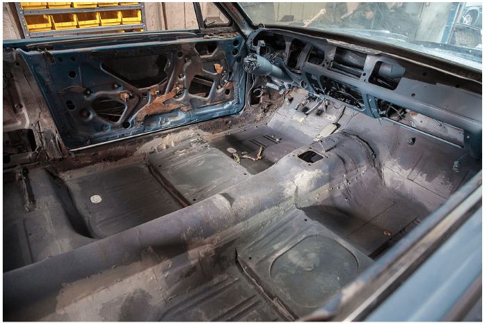 Unknown-Cougar-1967-Blue-Black-1