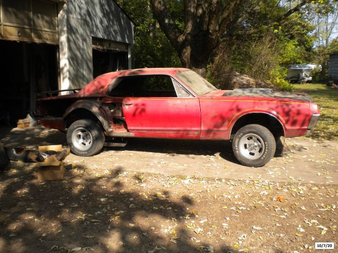 Unknown-Cougar-1967-Red-5