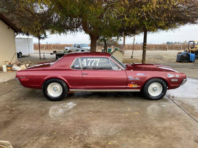Unknown-Cougar-1968-Red-17