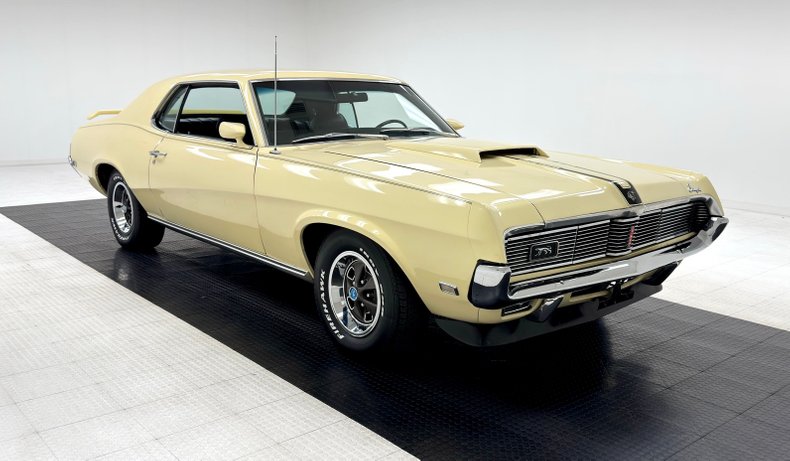 Unknown-Cougar-1969-Yellow-Black-12