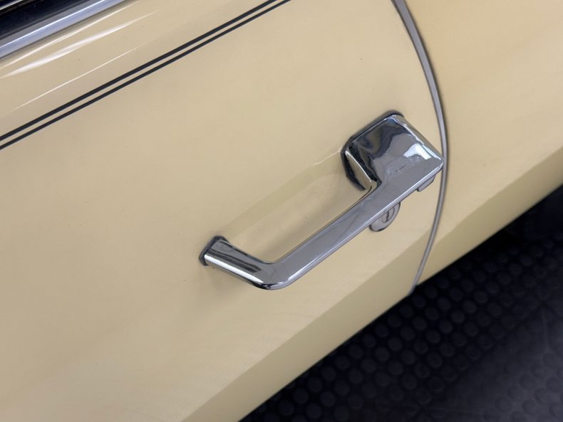 Unknown-Cougar-1969-Yellow-Black-20