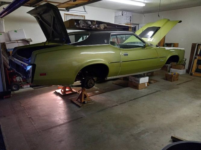 Unknown-Cougar-1973-Green-28