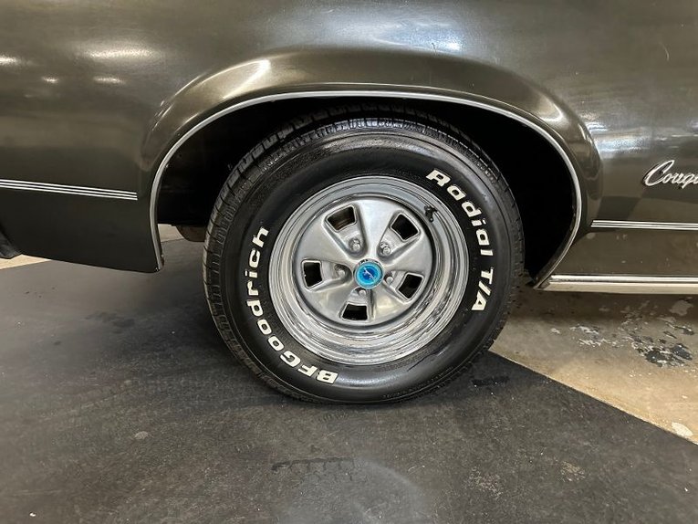 Unknown-Cougar-xr7-1971-Dark-Green-Metalli-Black-3