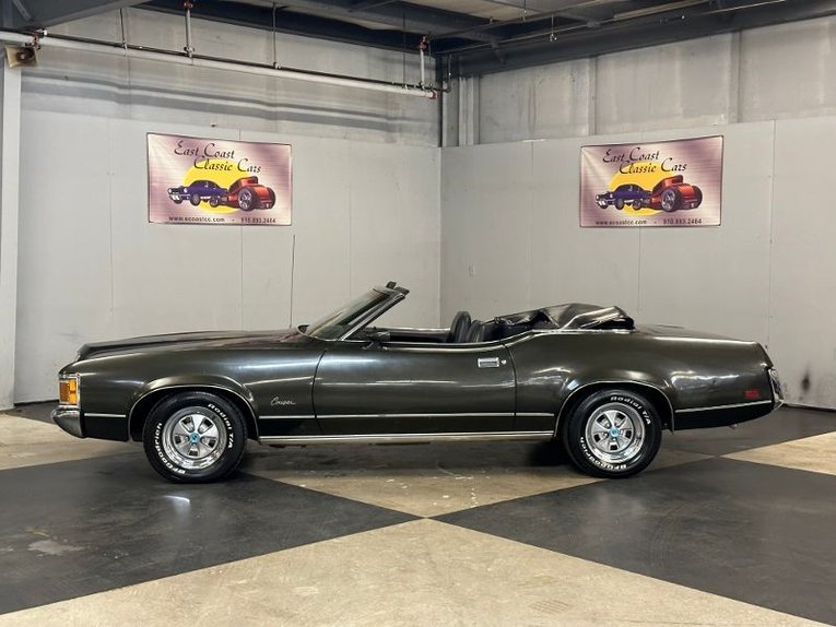 Unknown-Cougar-xr7-1971-Dark-Green-Metalli-Black-43