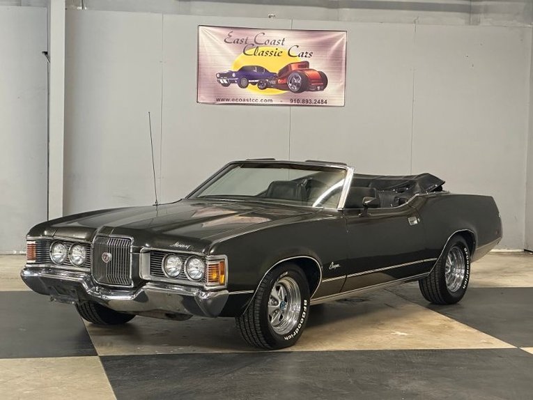 Unknown-Cougar-xr7-1971-Dark-Green-Metalli-Black-45