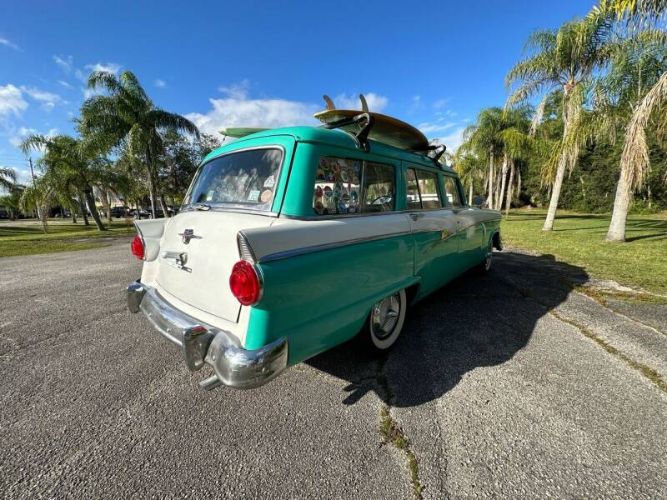 Unknown-Country-sedan-1956-Green-White-16