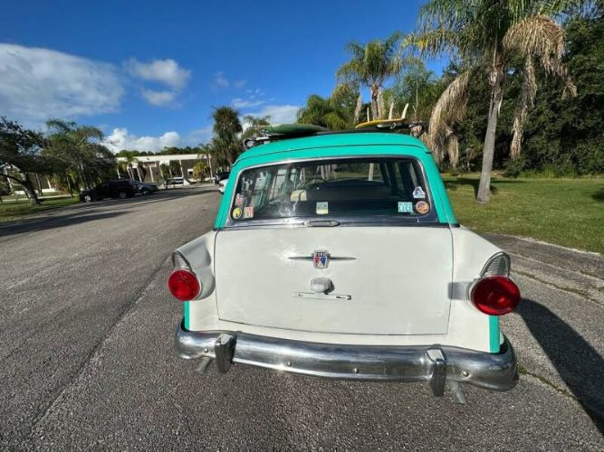 Unknown-Country-sedan-1956-Green-White-17