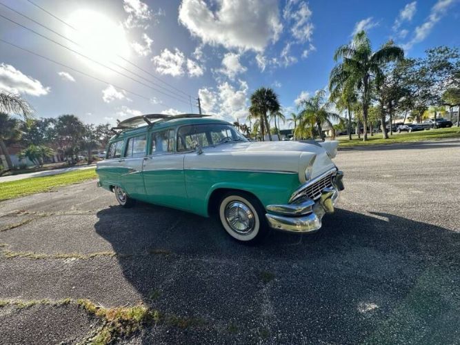 Unknown-Country-sedan-1956-Green-White-20