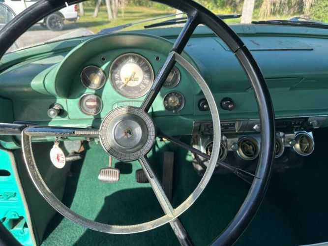 Unknown-Country-sedan-1956-Green-White-5